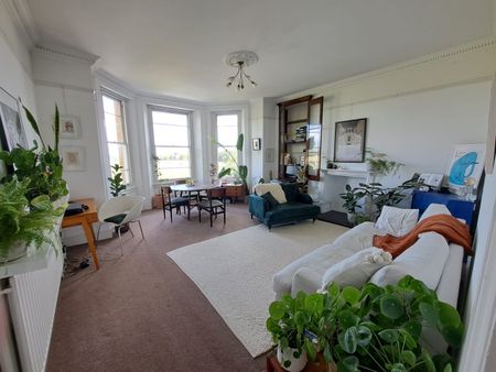 1 Bed Flat, Dartmouth Terrace, SE10 - Photo 2