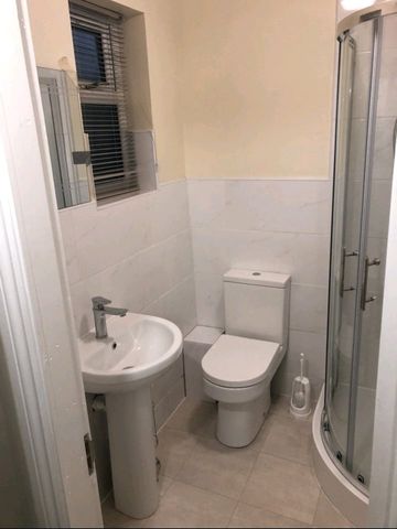 Room in a Shared House, Quinton Road, B17 - Photo 2