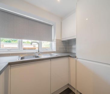 1 bedroom ground floor flat to rent - Photo 5