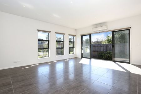 23 Stanley Street, Ivanhoe VIC 3079 - Photo 2