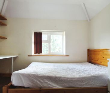 5 bedroom semi-detached house to rent - Photo 4