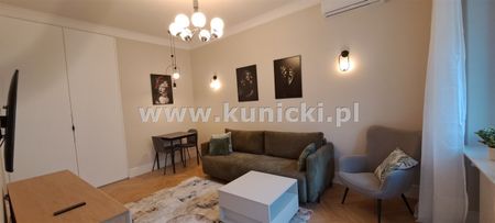 Warszawa, Śródmieście, Wiejska - Zdjęcie 4