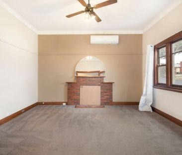 TWO BEDROOM HOME IN CENTRAL LOCATION - Photo 1