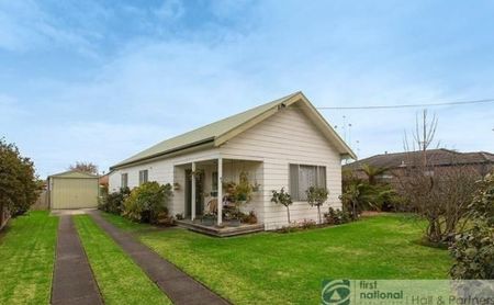 43 Henry Street, Pakenham - Photo 4