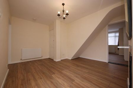 1 bedroom ground floor flat to rent - Photo 2