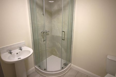 2b St Thomas, 28 Lower Windsor Avenue, Belfast BT9 7DX - Photo 5
