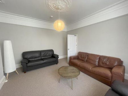 5 bedroom house to rent - Photo 2