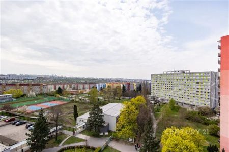 Pronájem krásného bytu 3+1 po kompletní rekonstrukci | Praha 10 – Zahradní Město. - Fotografie 3