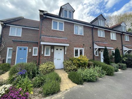 3 bedroom terraced house to rent - Photo 3