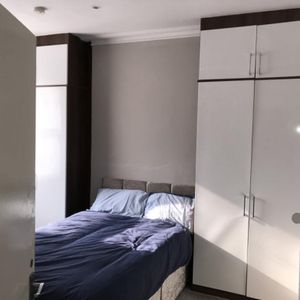 1 bedroom in a flat share to rent - Photo 2