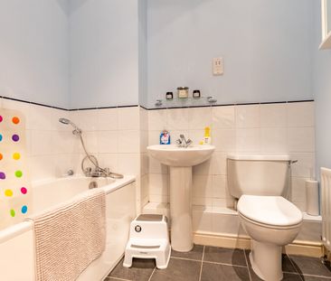 Available unfurnished from 27/03/2026 - Photo 1