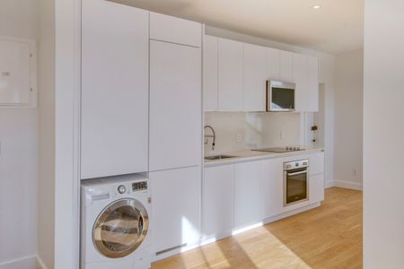 4715 Queen Mary Road - Photo 3