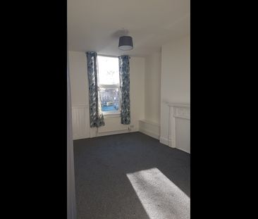 2 Bed Flat, Austhorpe Road, LS15 - Photo 1