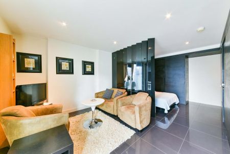 Studio to rent - Photo 3