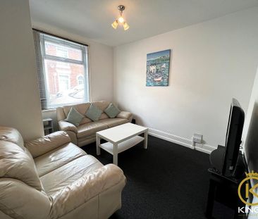 4 bedroom terraced house to rent - Photo 5