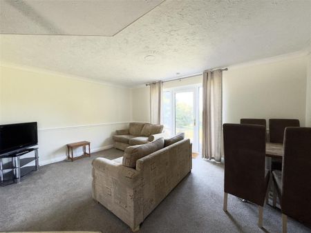 2 bedroom cottage to rent - Photo 2