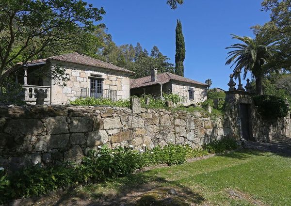 6 bedroom luxury Detached House for rent in O Rosal, Spain