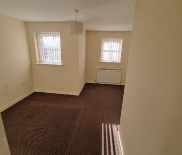 2 bedroom semi-detached house to rent - Photo 2