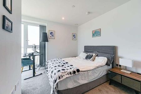 Hennessey Apartments, Brigadier Walk, Woolwich, SE18 - Photo 3