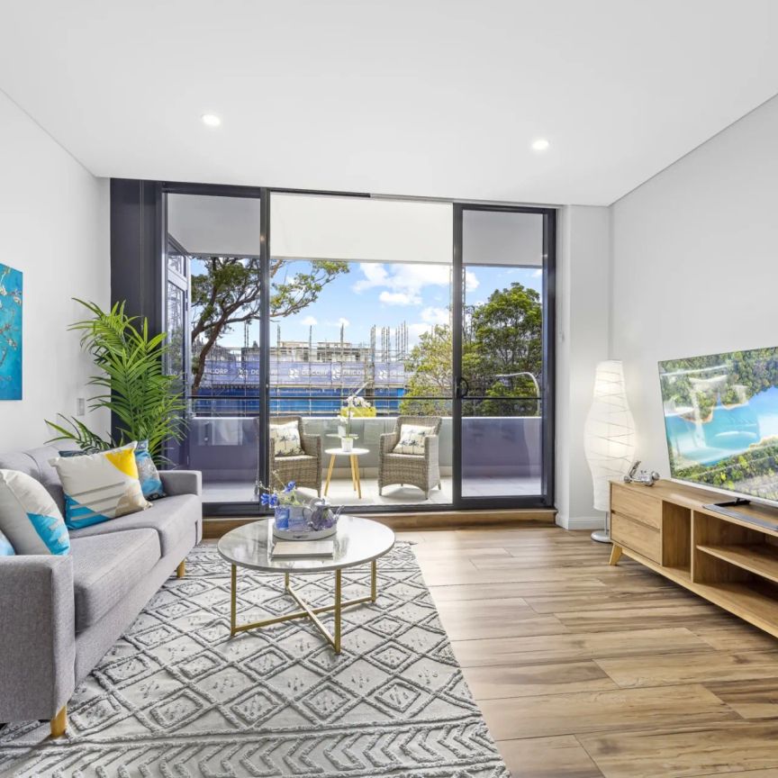 Extra Study Space | Modern Home - Photo 1