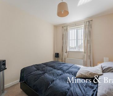 2 bedroom flat to rent - Photo 3