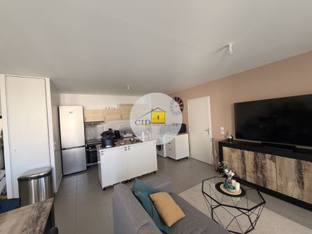 Location Appartement 3 pièces 65m² ST LAURENT DE MURE 69720 - Photo 3