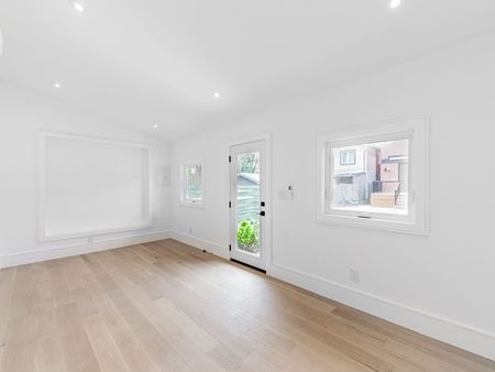 For Lease - 379 Winona Drive, Toronto, Ontario - Photo 4