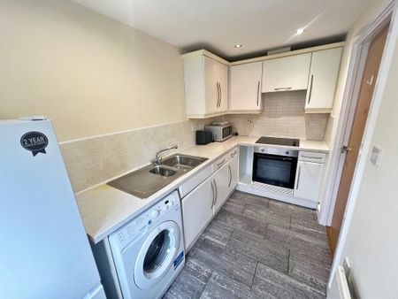 2 bedroom apartment to rent - Photo 2