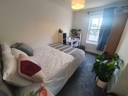 5 bedroom end of terrace house to rent - Photo 5