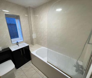 Central Luton - Bedford Heights - - Balcony - Bedroom, LU2 - Photo 4