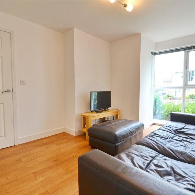 6 bedroom semi-detached house to rent - Photo 1