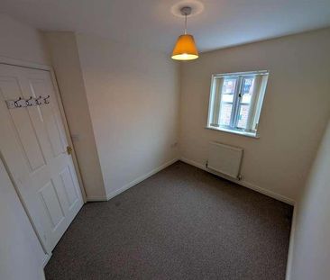 Co-op Lane, Pembroke Dock, SA72 - Photo 2