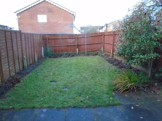 Gosford Drive, Hinckley, LE10 - Photo 1