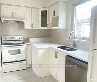 For Lease - 45 Kilgreggan Crescent, Toronto, Ontario - Photo 4