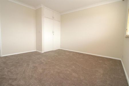 2 bedroom maisonette to rent - Photo 3