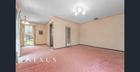 Conveniently Located - Photo 2