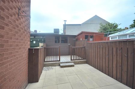 2 bedroom terraced house to rent - Photo 3