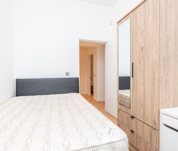 2 bedroom property to rent - Photo 4