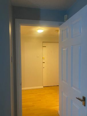 1 Bed Flat, Rothesay Court, SE6 - Photo 1