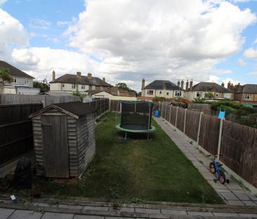 3 bedroom semi-detached house to rent - Photo 2