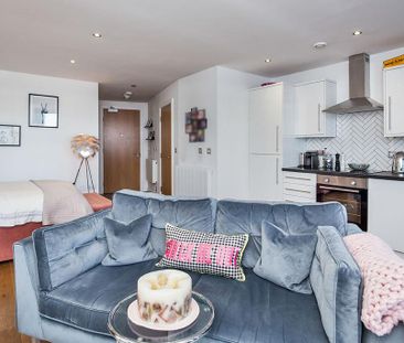 Studio to rent - Photo 6