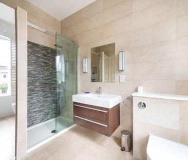 5 bedroom terraced house to rent - Photo 3