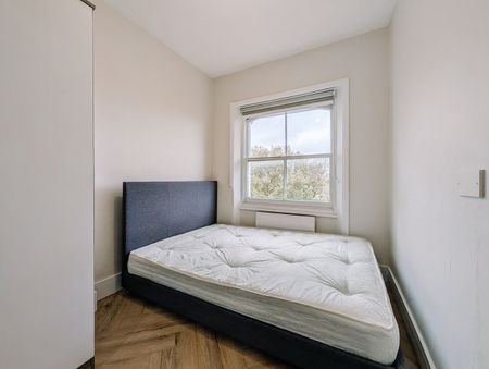 2 Bed Flat, Charlton Road, SE3 - Photo 3