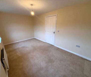 3 bedroom end of terrace house to rent - Photo 4
