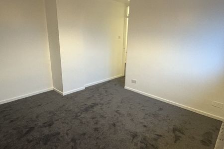 Sycamore Avenue, KNOTTINGLEY - Photo 5