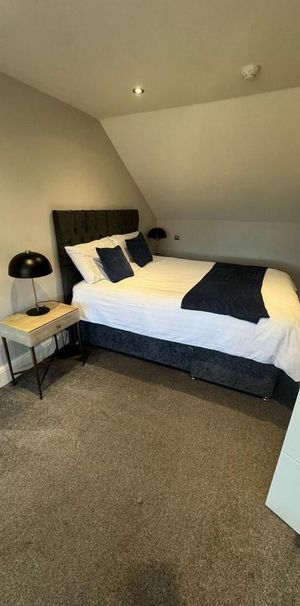 1 bedroom in a house share to rent - Photo 1