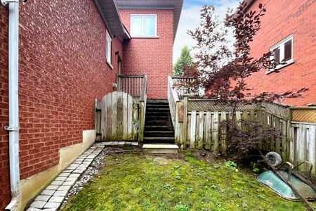 For Lease - 909 Stonehaven Avenue, Newmarket, Ontario - Photo 5
