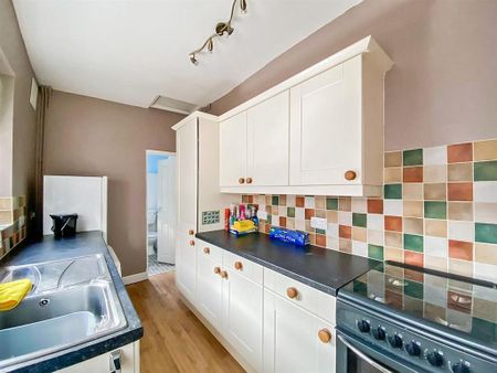 2 bedroom terraced house to rent - Photo 5