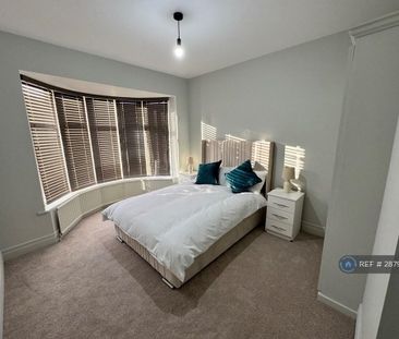 3 bedroom semi-detached house to rent - Photo 3