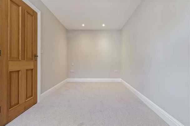 Eriswell Road, Worthing, BN11 - Photo 1